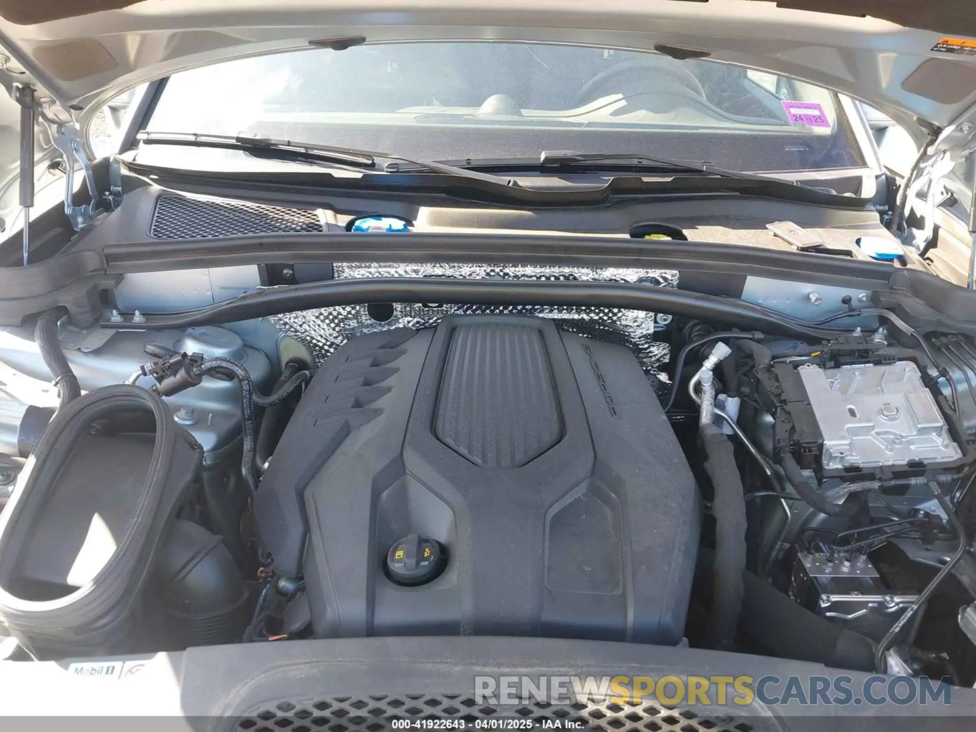 10 fotografías del automóvil dañado WP1AA2A59PLB15307 PORSCHE MACAN 2023