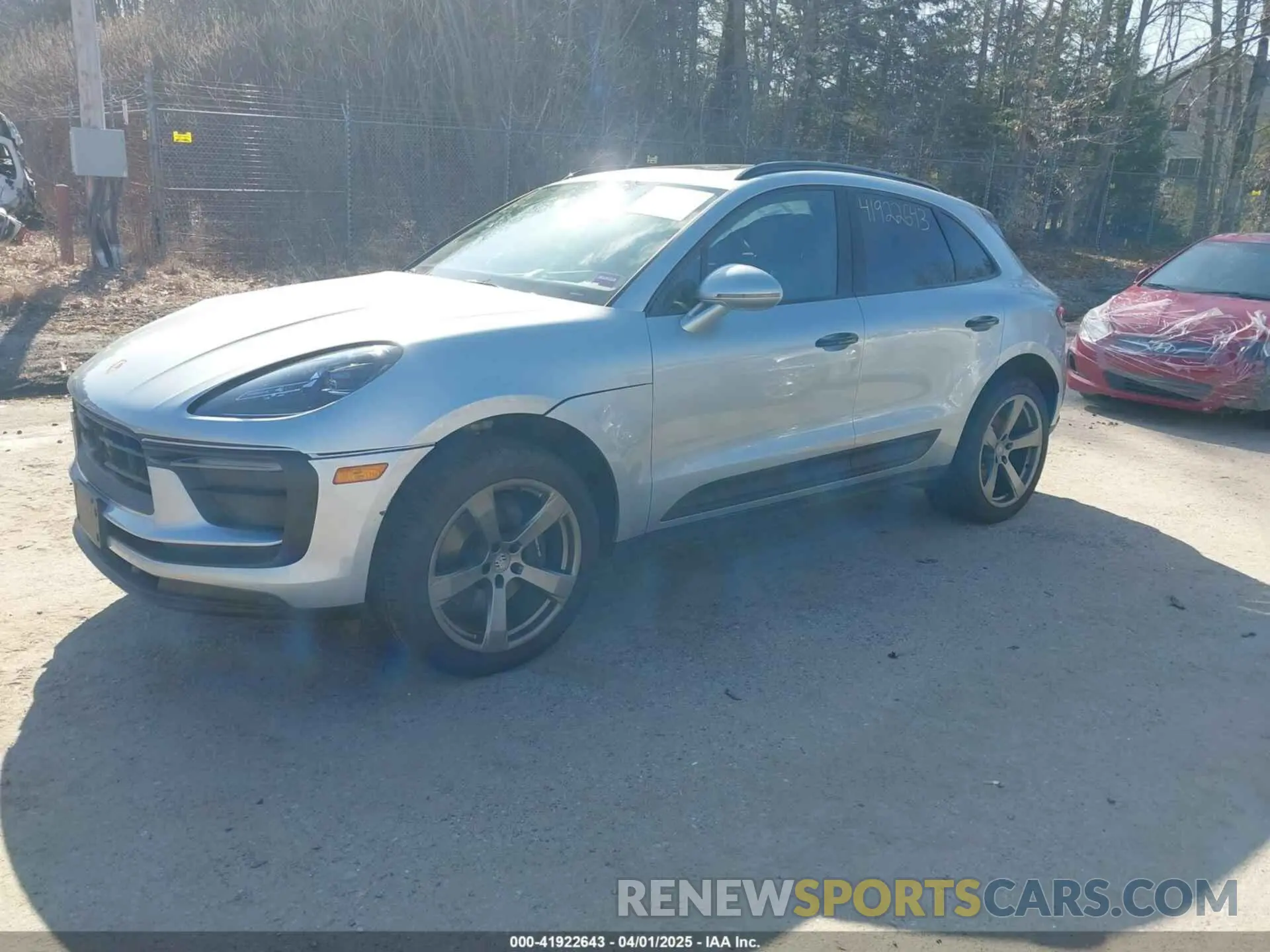 2 fotografías del automóvil dañado WP1AA2A59PLB15307 PORSCHE MACAN 2023