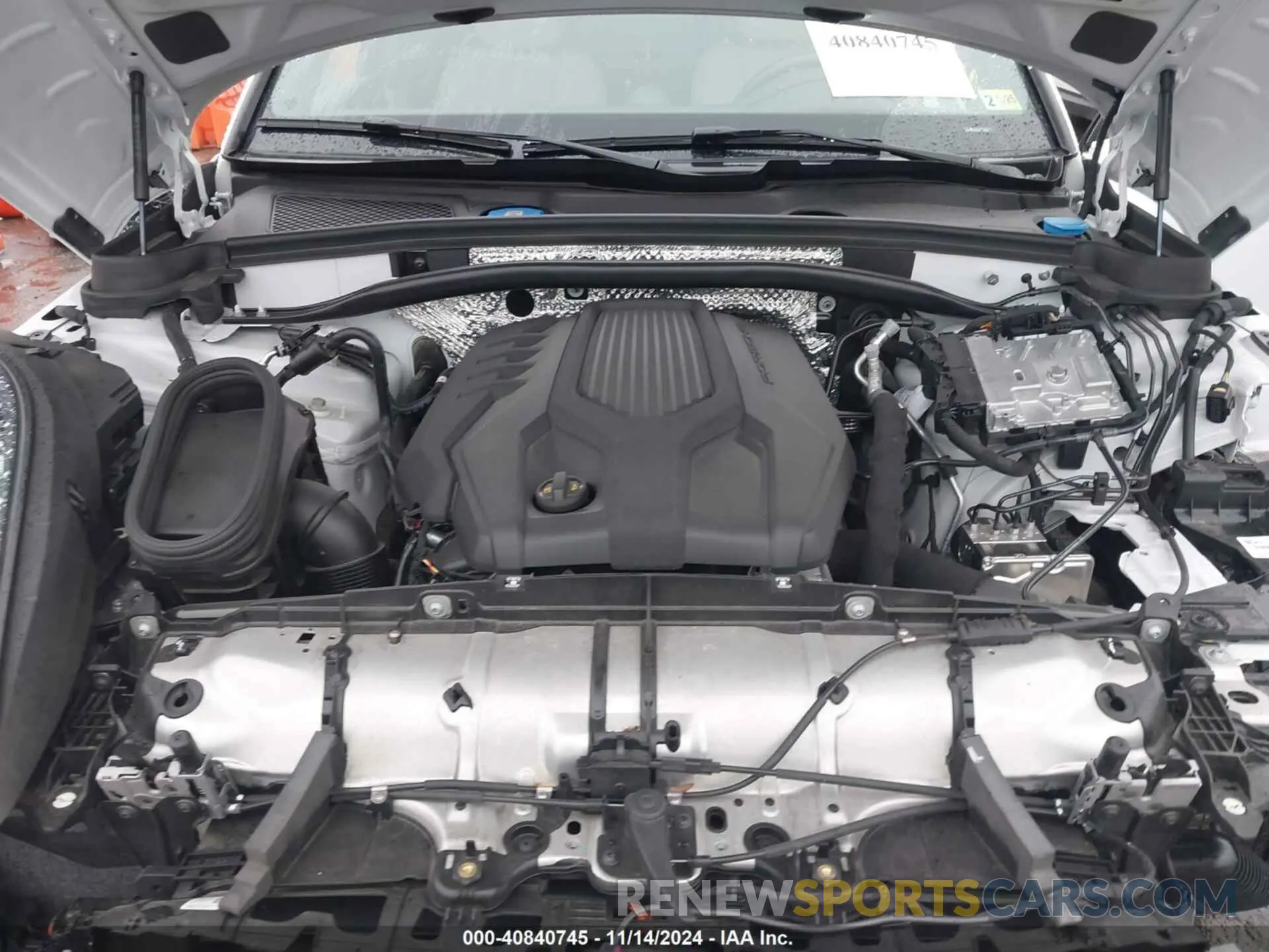 10 fotografías del automóvil dañado WP1AA2A59PLB18305 PORSCHE MACAN 2023