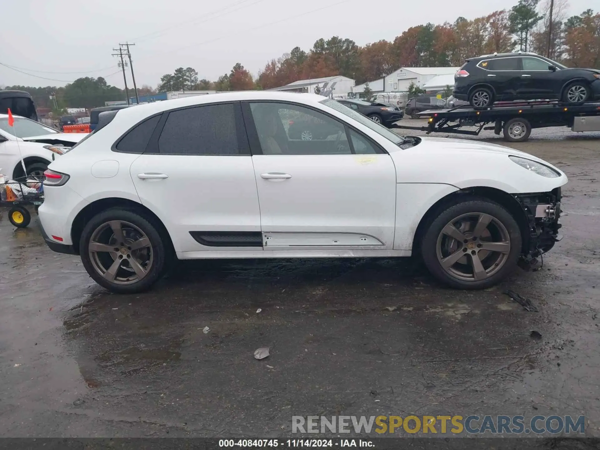 13 fotografías del automóvil dañado WP1AA2A59PLB18305 PORSCHE MACAN 2023