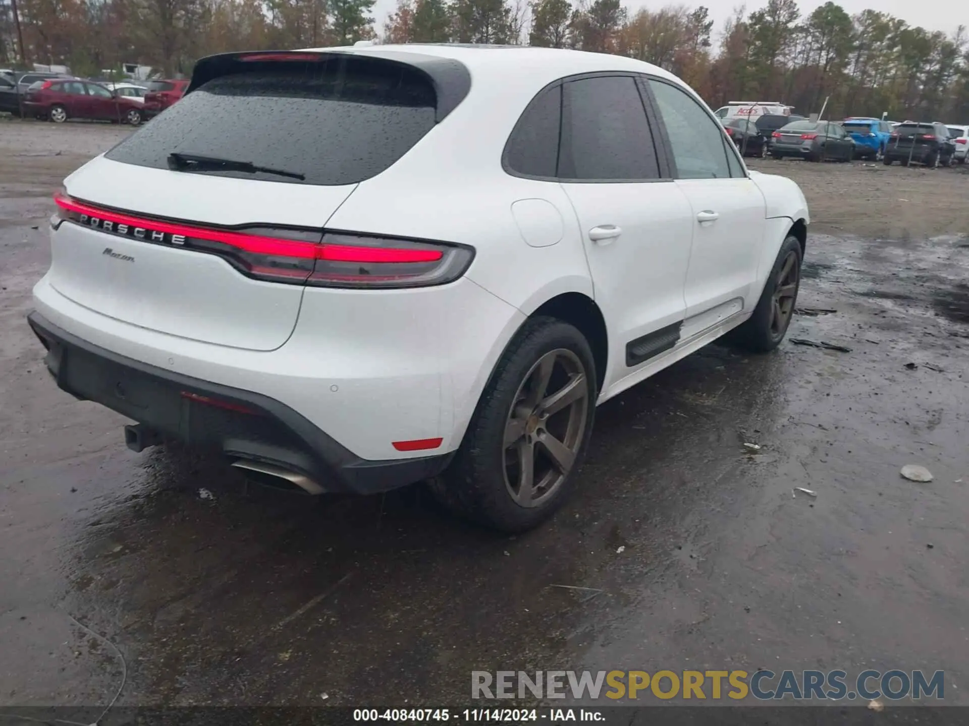 4 fotografías del automóvil dañado WP1AA2A59PLB18305 PORSCHE MACAN 2023