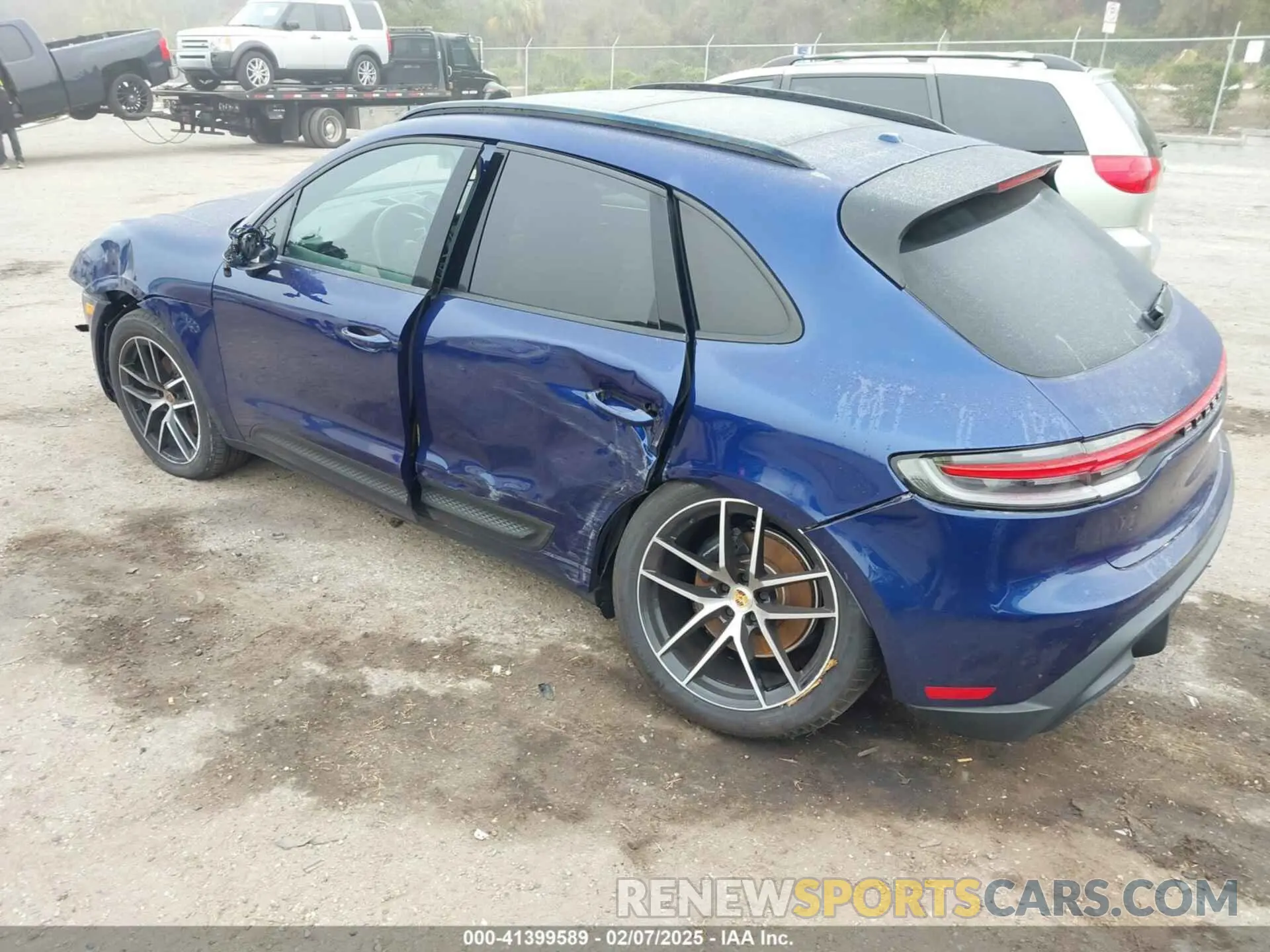 3 fotografías del automóvil dañado WP1AA2A5XPLB06079 PORSCHE MACAN 2023