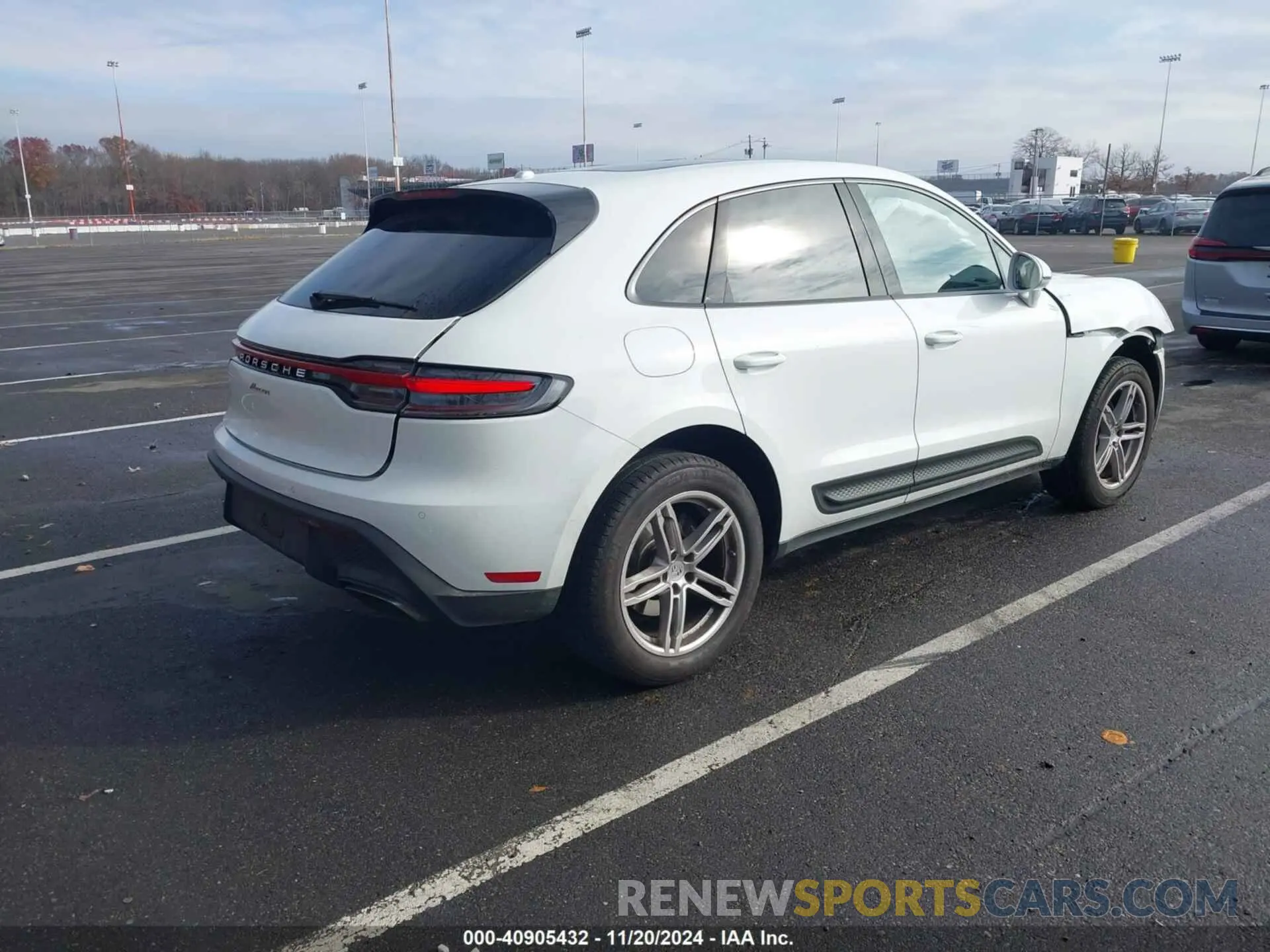 4 fotografías del automóvil dañado WP1AA2A5XPLB13999 PORSCHE MACAN 2023