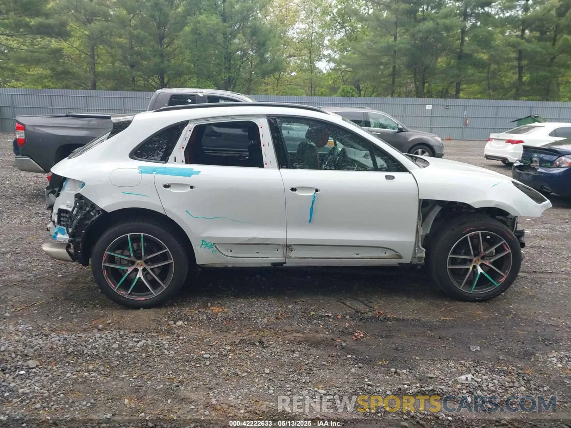 13 fotografías del automóvil dañado WP1AA2A5XPLB21908 PORSCHE MACAN 2023