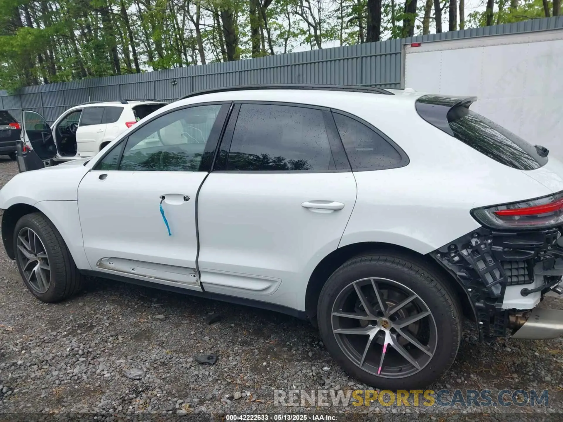 14 fotografías del automóvil dañado WP1AA2A5XPLB21908 PORSCHE MACAN 2023