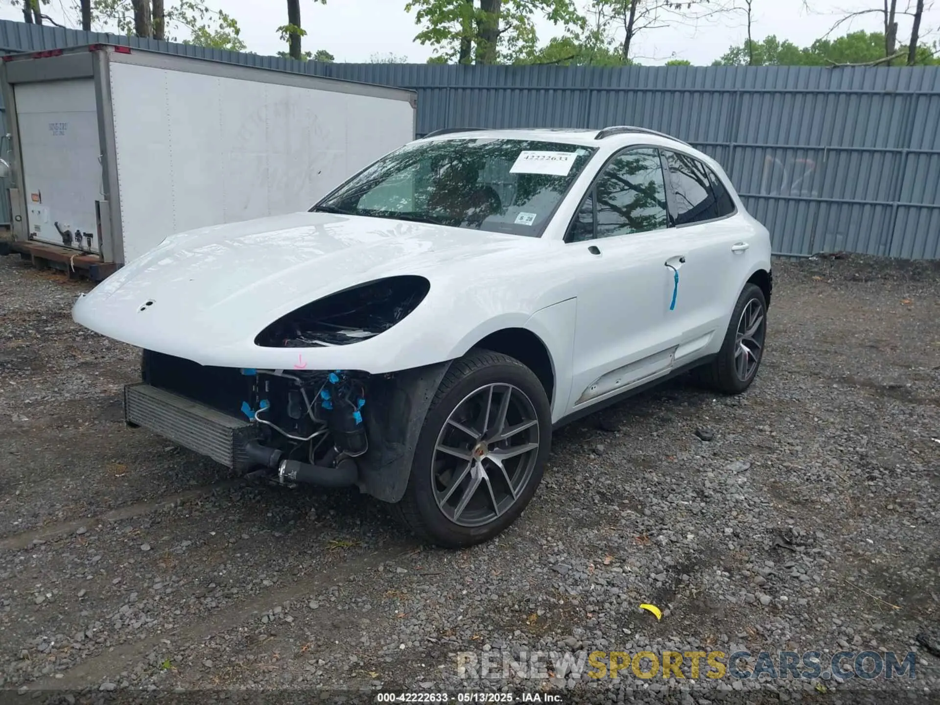 2 fotografías del automóvil dañado WP1AA2A5XPLB21908 PORSCHE MACAN 2023