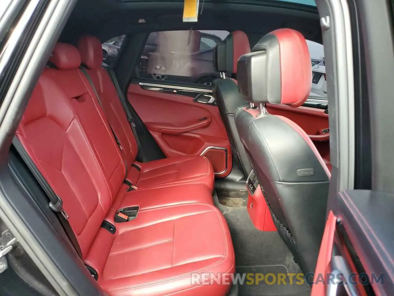 10 fotografías del automóvil dañado WP1AF2A53PLB58039 PORSCHE MACAN 2023
