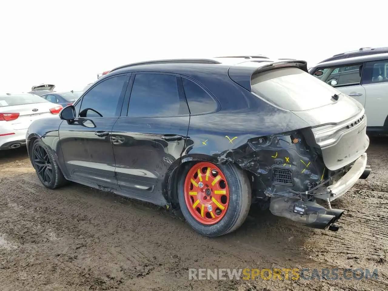 2 fotografías del automóvil dañado WP1AF2A53PLB58039 PORSCHE MACAN 2023