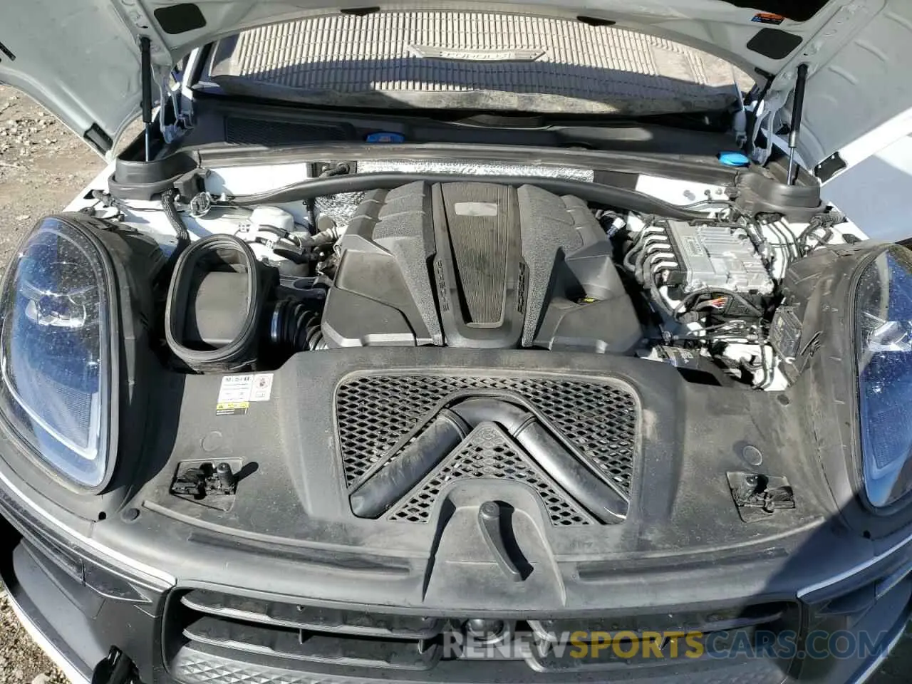 12 fotografías del automóvil dañado WP1AF2A55PLB55014 PORSCHE MACAN 2023