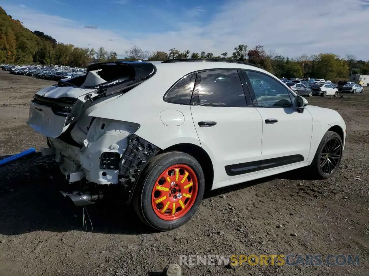 3 fotografías del automóvil dañado WP1AF2A55PLB55014 PORSCHE MACAN 2023