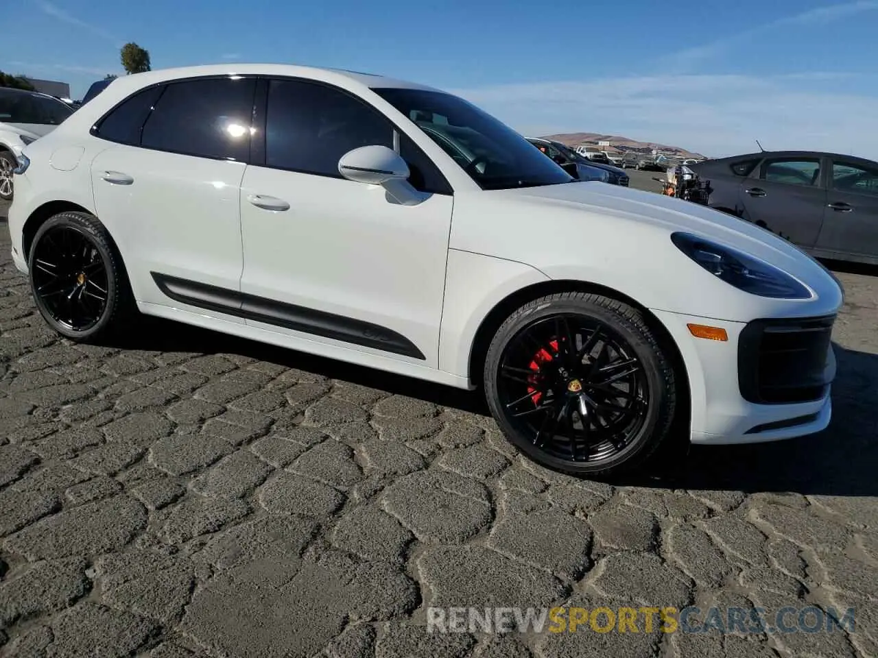 4 fotografías del automóvil dañado WP1AF2A56PLB55605 PORSCHE MACAN 2023