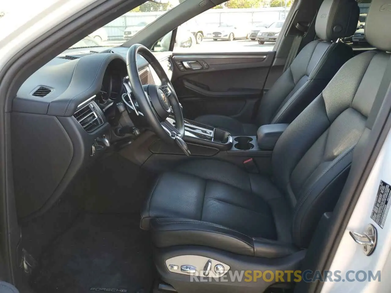 7 fotografías del automóvil dañado WP1AF2A56PLB55605 PORSCHE MACAN 2023