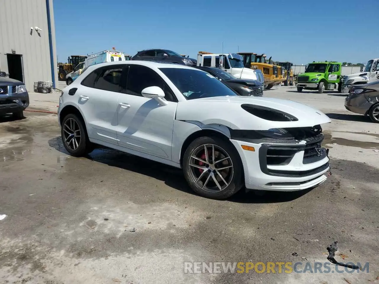 4 fotografías del automóvil dañado WP1AG2A50PLB36397 PORSCHE MACAN 2023