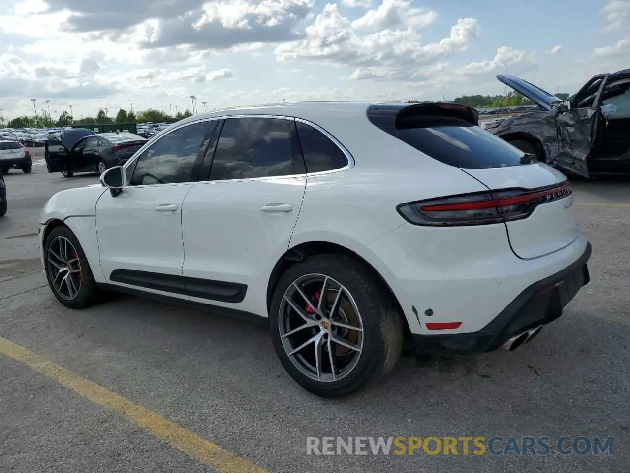 2 fotografías del automóvil dañado WP1AG2A51PLB40569 PORSCHE MACAN 2023