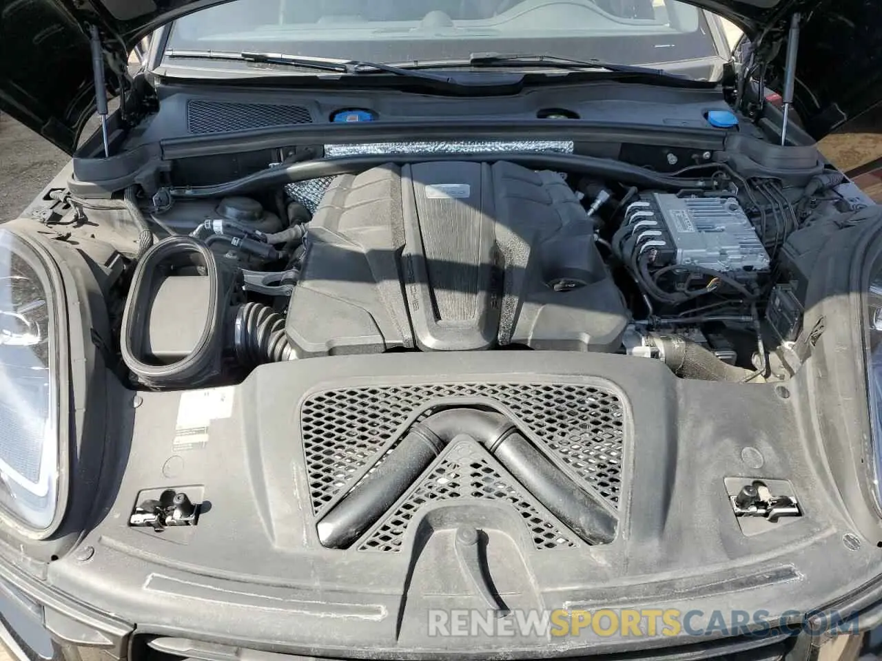 12 fotografías del automóvil dañado WP1AG2A56PLB38395 PORSCHE MACAN 2023