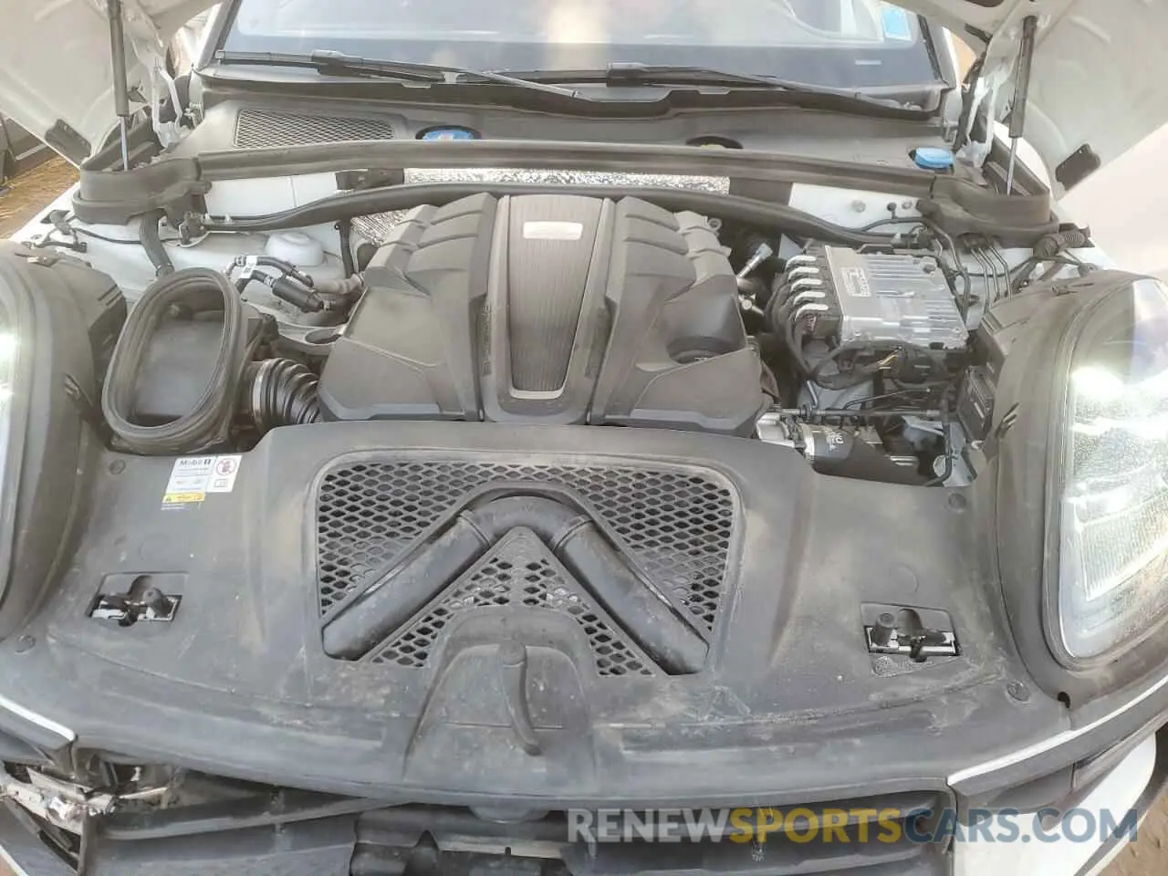 12 fotografías del automóvil dañado WP1AG2A56PLB38428 PORSCHE MACAN 2023