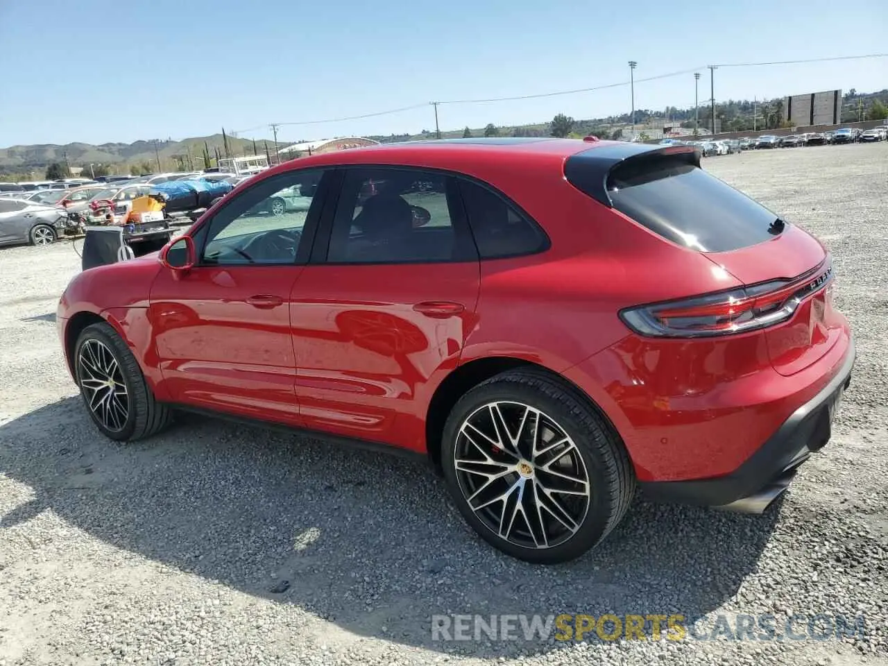 2 fotografías del automóvil dañado WP1AG2A56PLB38526 PORSCHE MACAN 2023