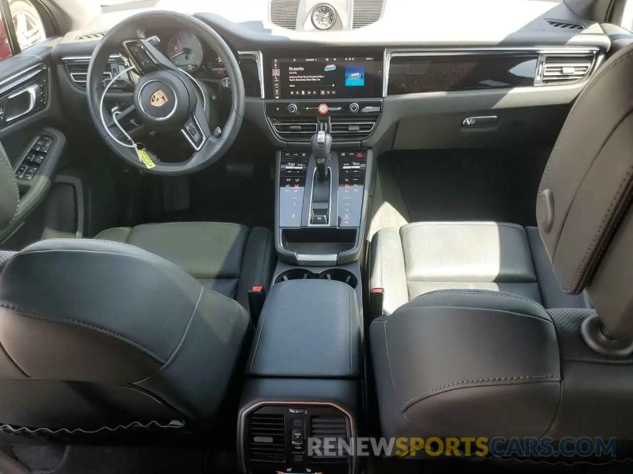 8 fotografías del automóvil dañado WP1AG2A56PLB38526 PORSCHE MACAN 2023