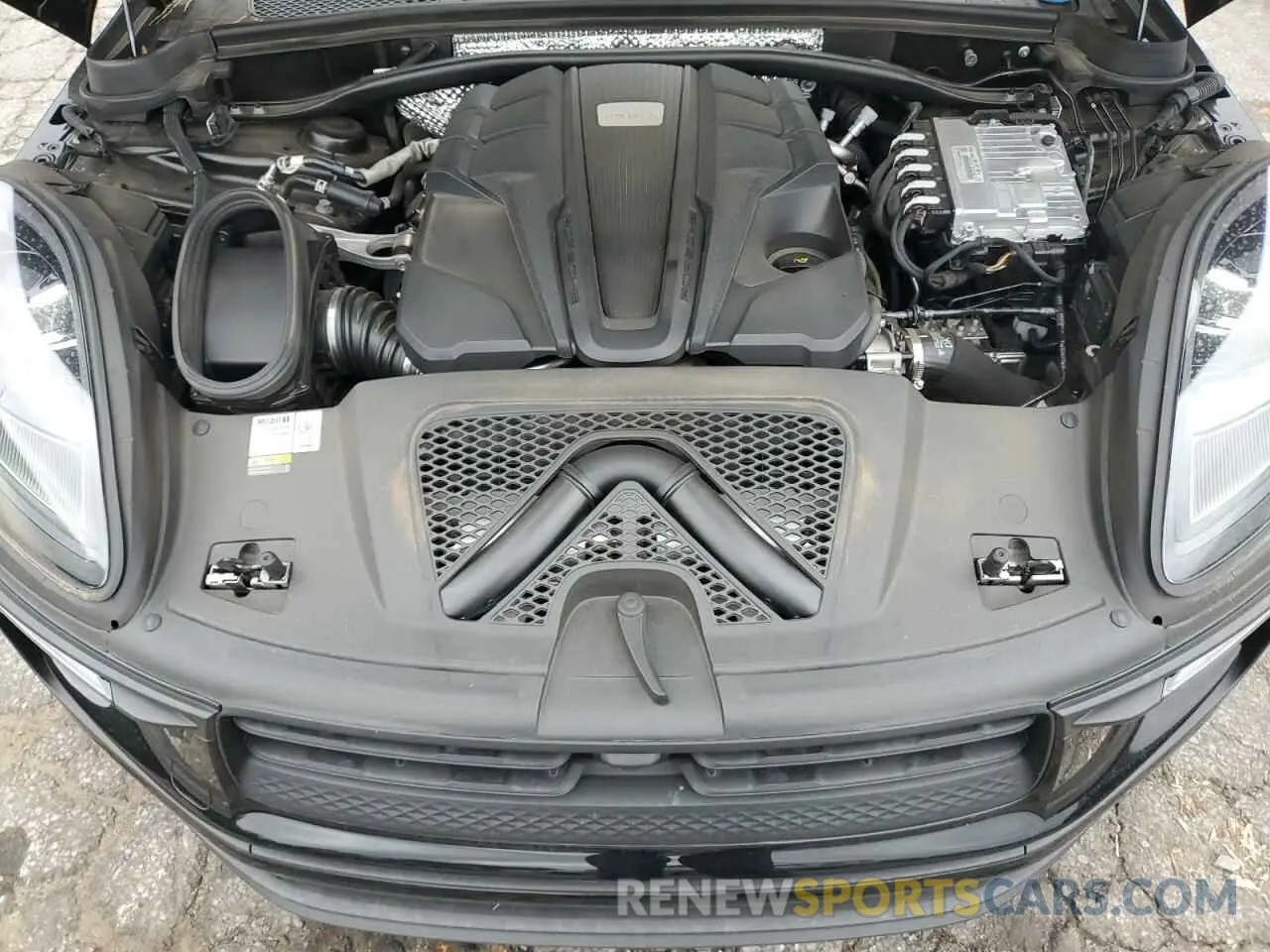 12 fotografías del automóvil dañado WP1AG2A5XPLB39839 PORSCHE MACAN 2023