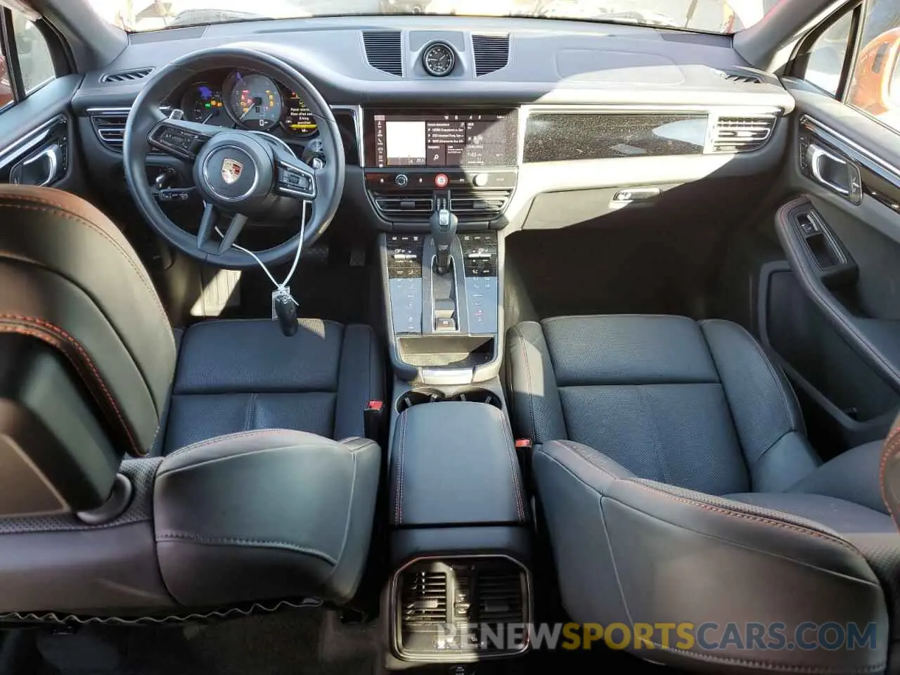 8 fotografías del automóvil dañado WP1AG2A5XPLB40313 PORSCHE MACAN 2023