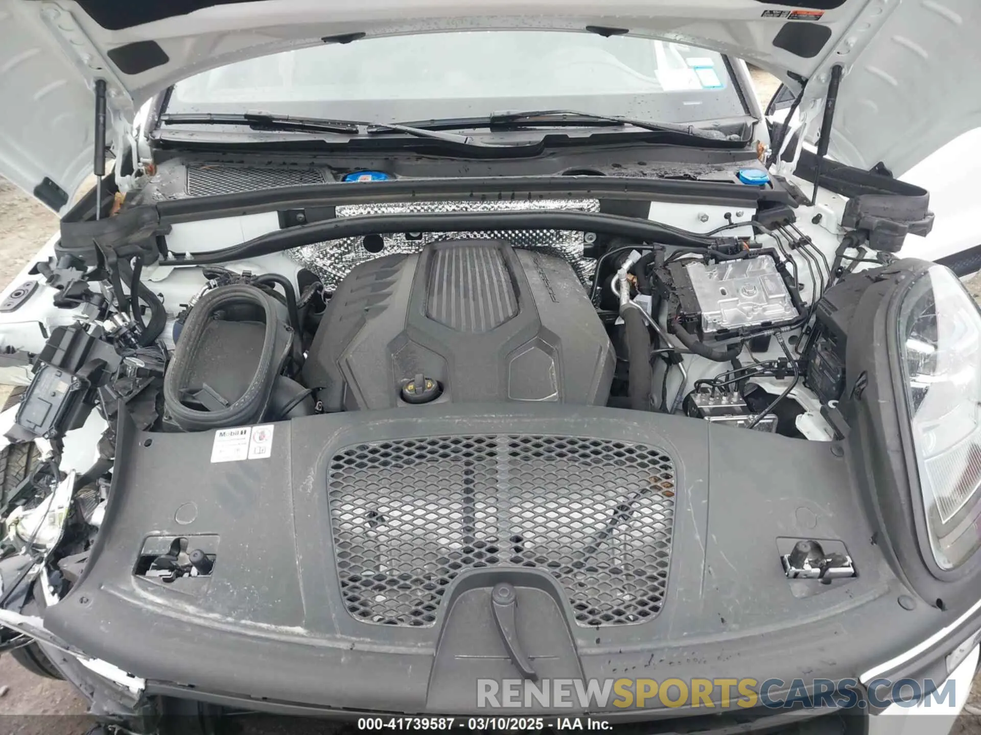 10 fotografías del automóvil dañado WP1AA2A55RLB20040 PORSCHE MACAN 2024