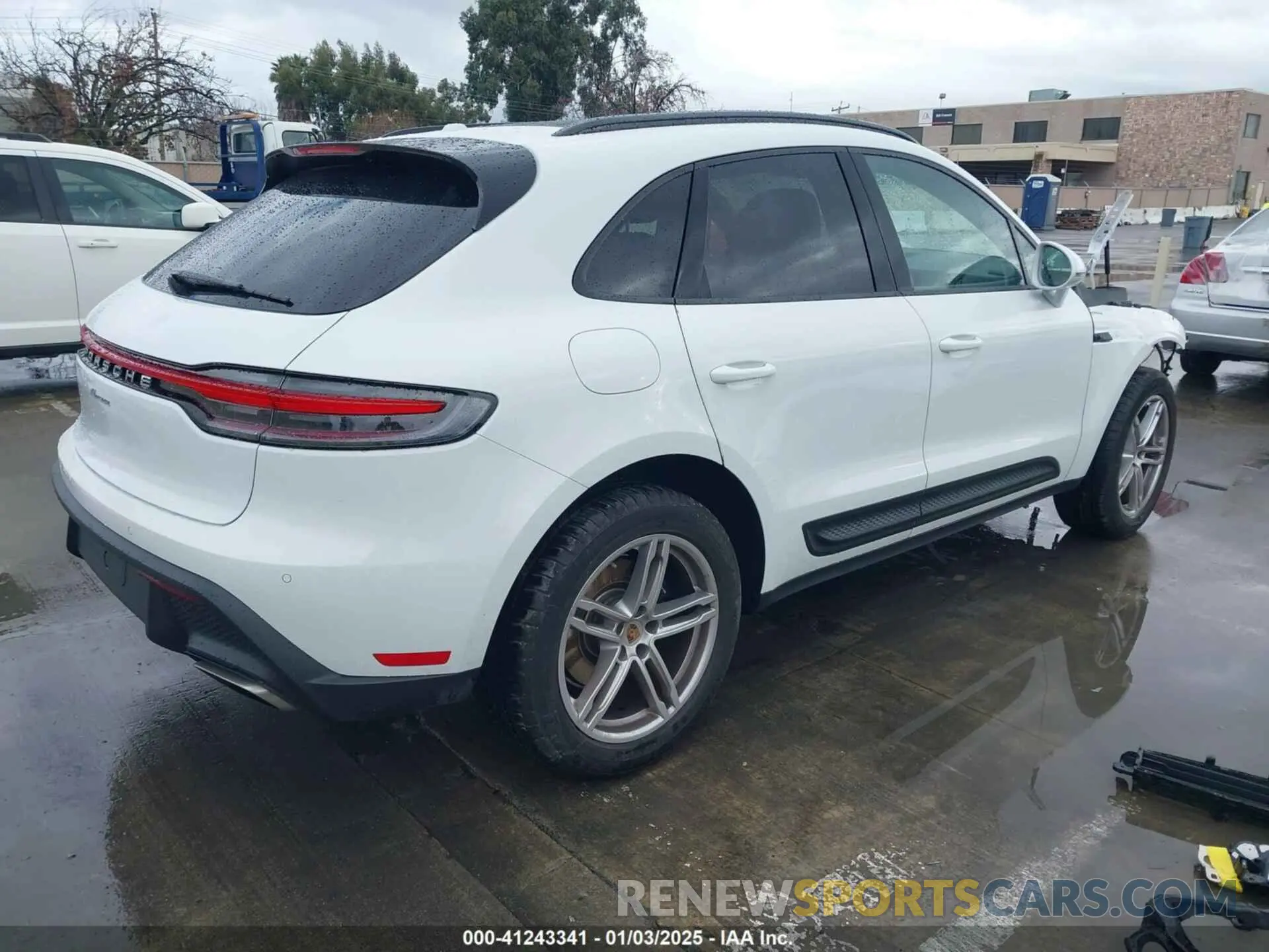 4 fotografías del automóvil dañado WP1AA2A57RLB12571 PORSCHE MACAN 2024