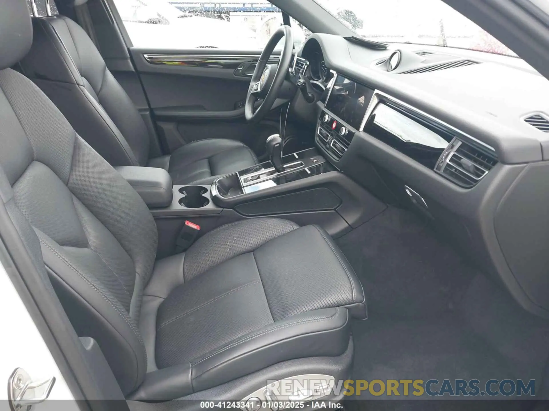 5 fotografías del automóvil dañado WP1AA2A57RLB12571 PORSCHE MACAN 2024