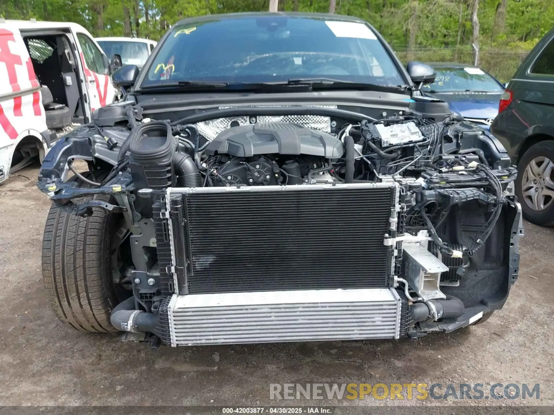12 fotografías del automóvil dañado WP1AA2A5XRLB18610 PORSCHE MACAN 2024
