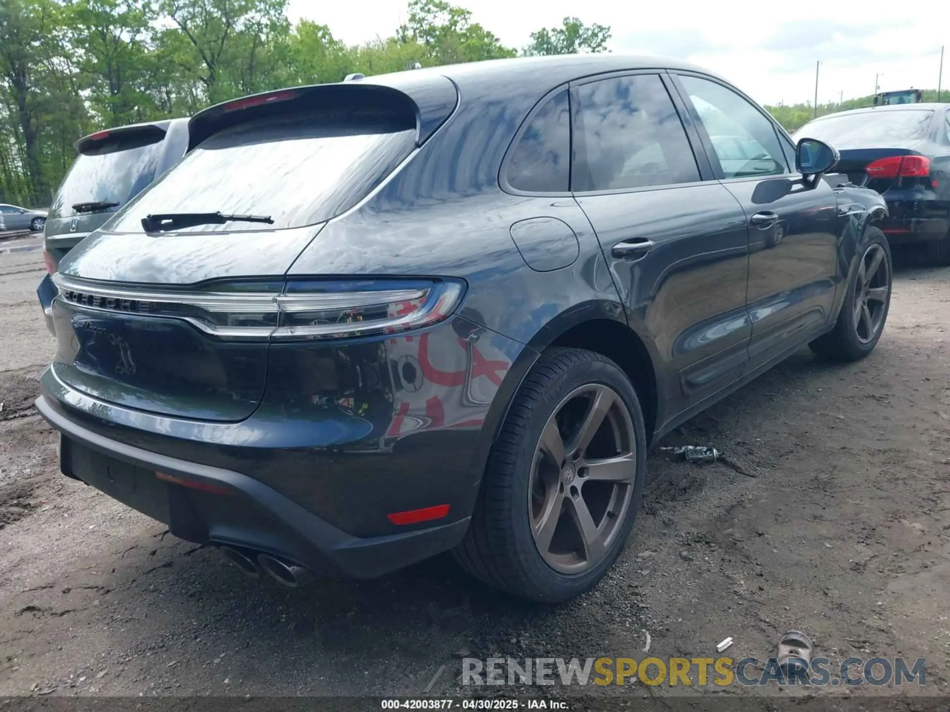 4 fotografías del automóvil dañado WP1AA2A5XRLB18610 PORSCHE MACAN 2024