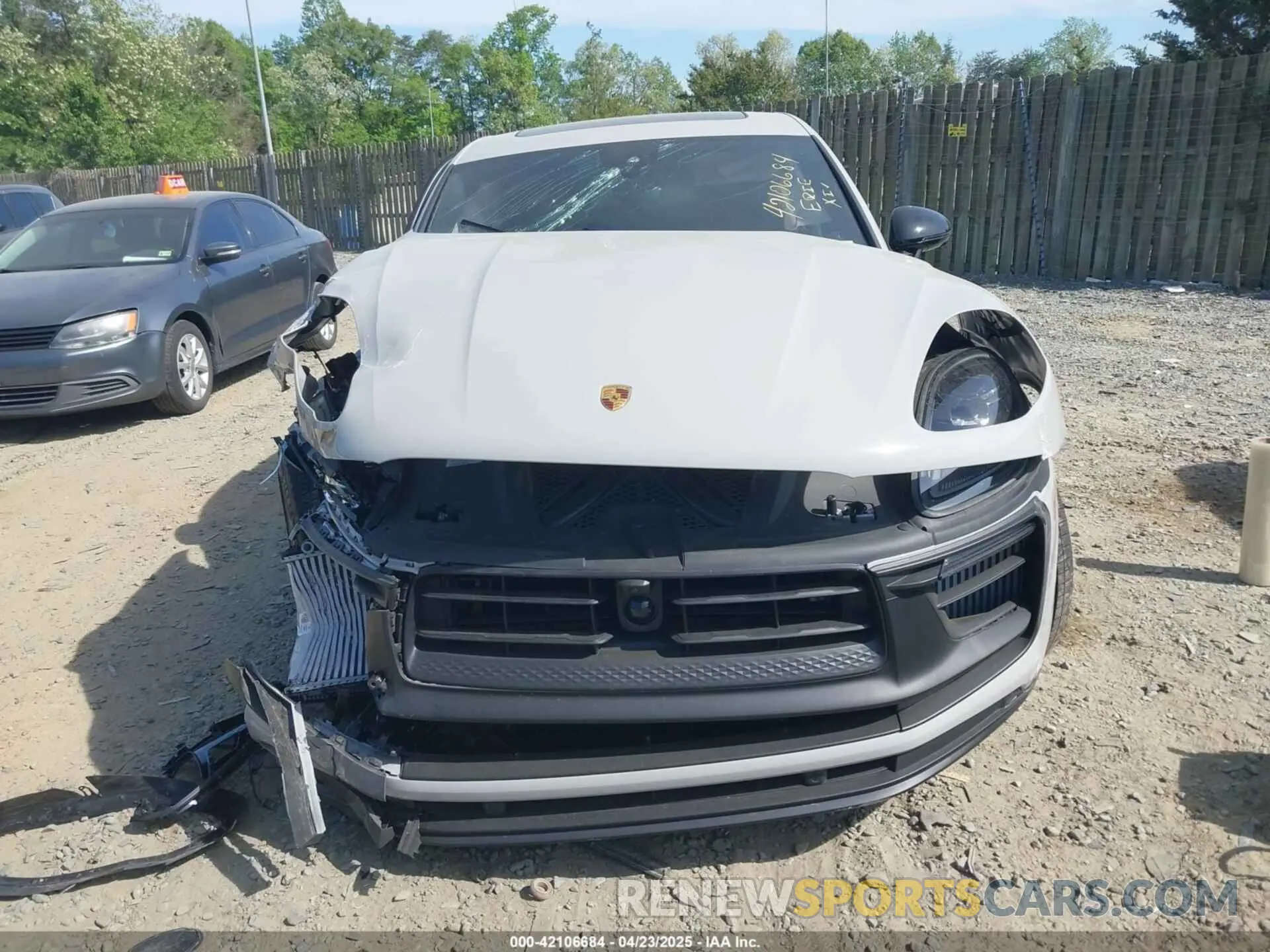 12 fotografías del automóvil dañado WP1AF2A5XRLB57439 PORSCHE MACAN 2024