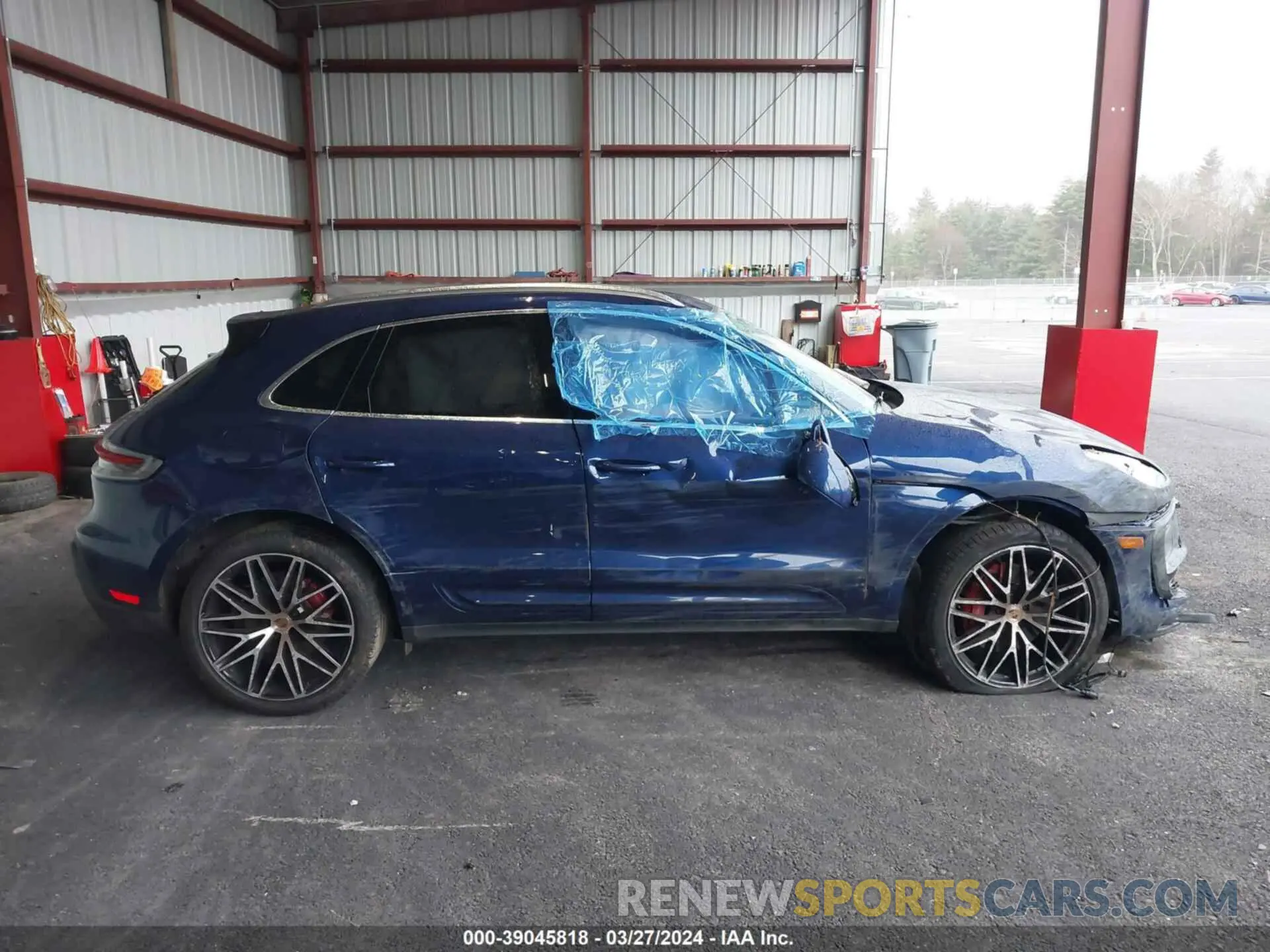 13 fotografías del automóvil dañado WP1AG2A51RLB35035 PORSCHE MACAN 2024
