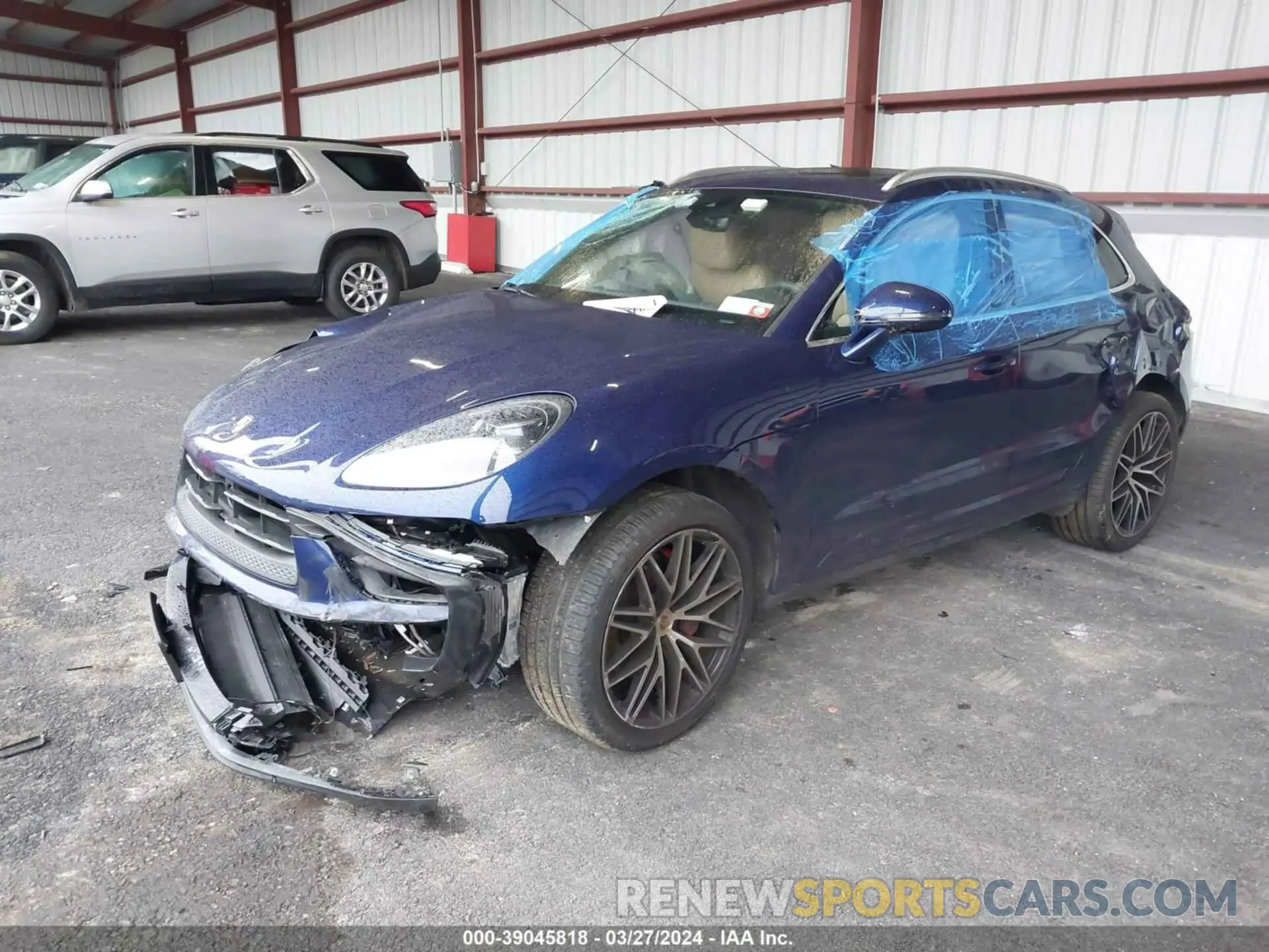2 fotografías del automóvil dañado WP1AG2A51RLB35035 PORSCHE MACAN 2024