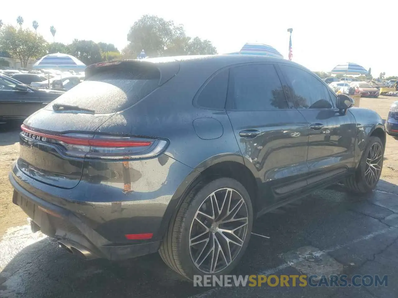 3 fotografías del automóvil dañado WP1AG2A51RLB36864 PORSCHE MACAN 2024