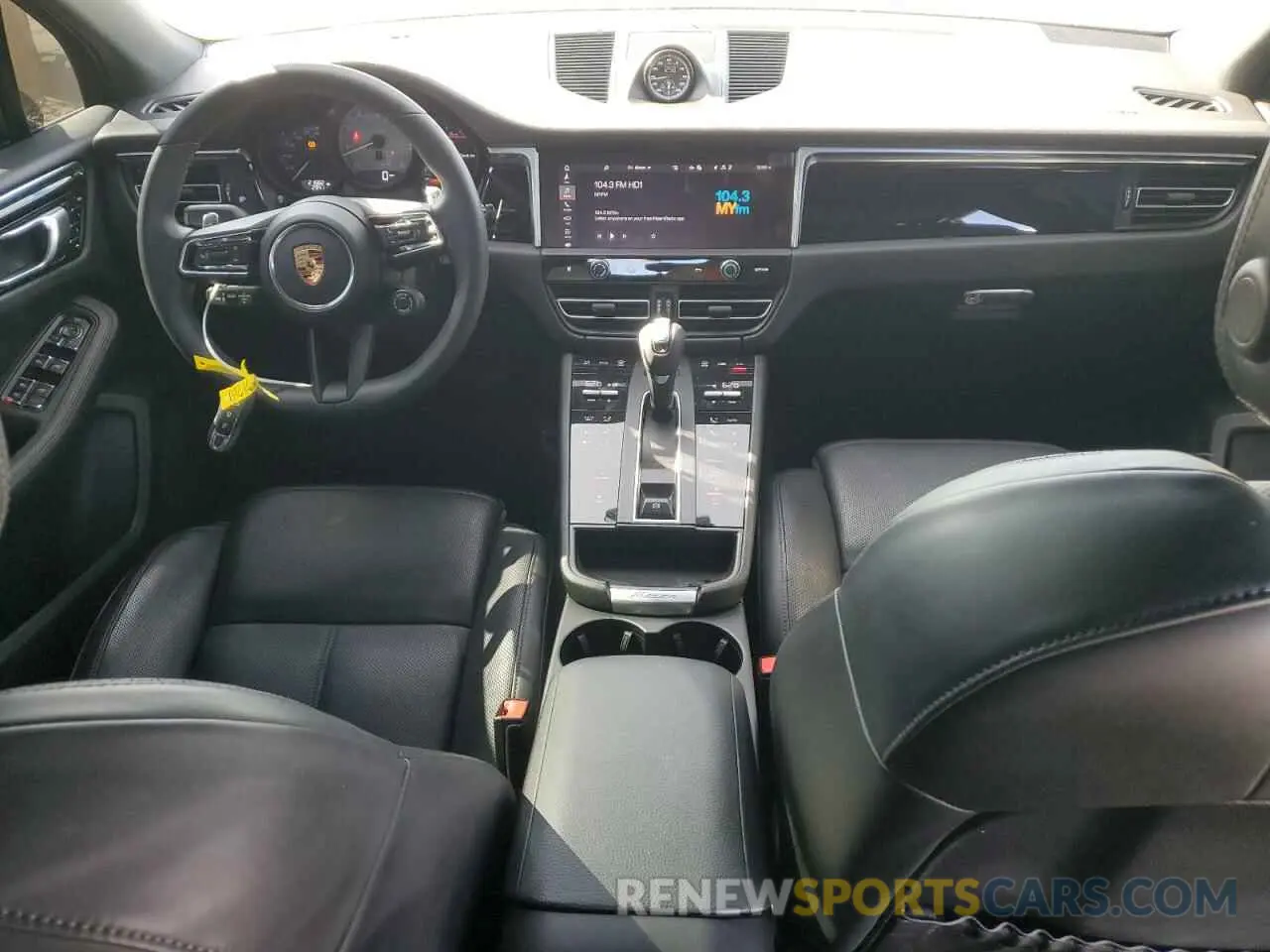 8 fotografías del automóvil dañado WP1AG2A51RLB36864 PORSCHE MACAN 2024