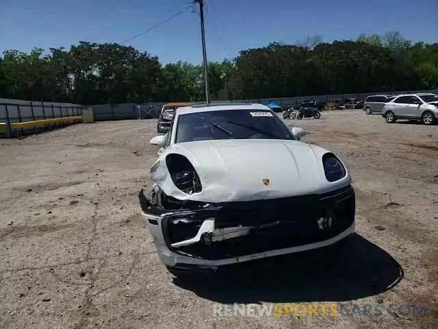 15 fotografías del automóvil dañado WP1AG2A53RLB35246 PORSCHE MACAN 2024