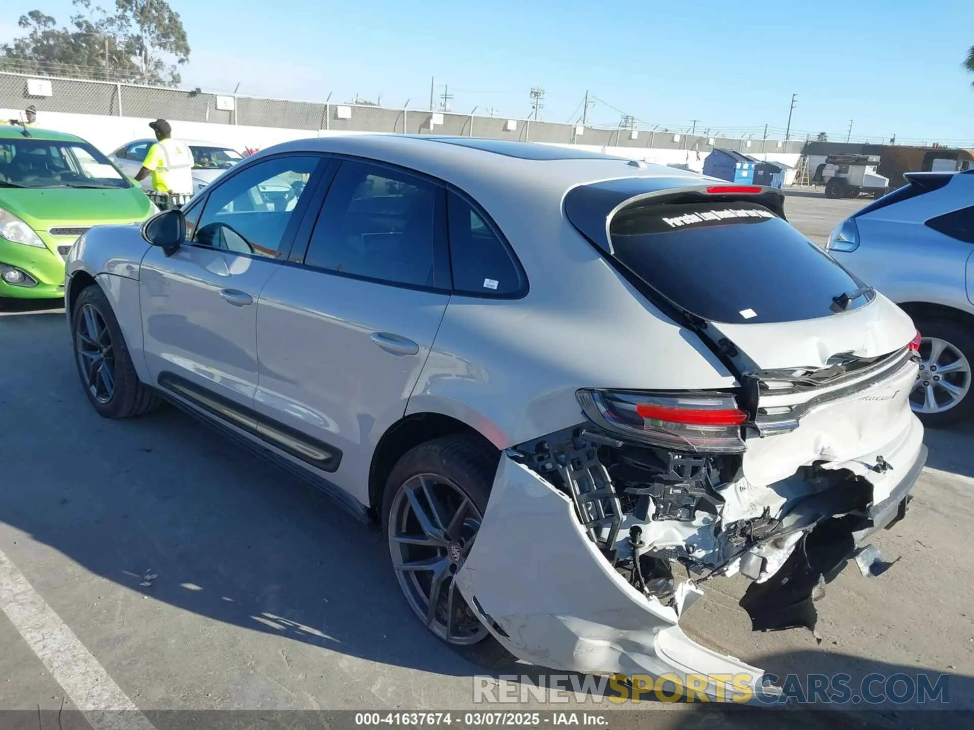 3 fotografías del automóvil dañado WP1AA2A57SLB01477 PORSCHE MACAN 2025