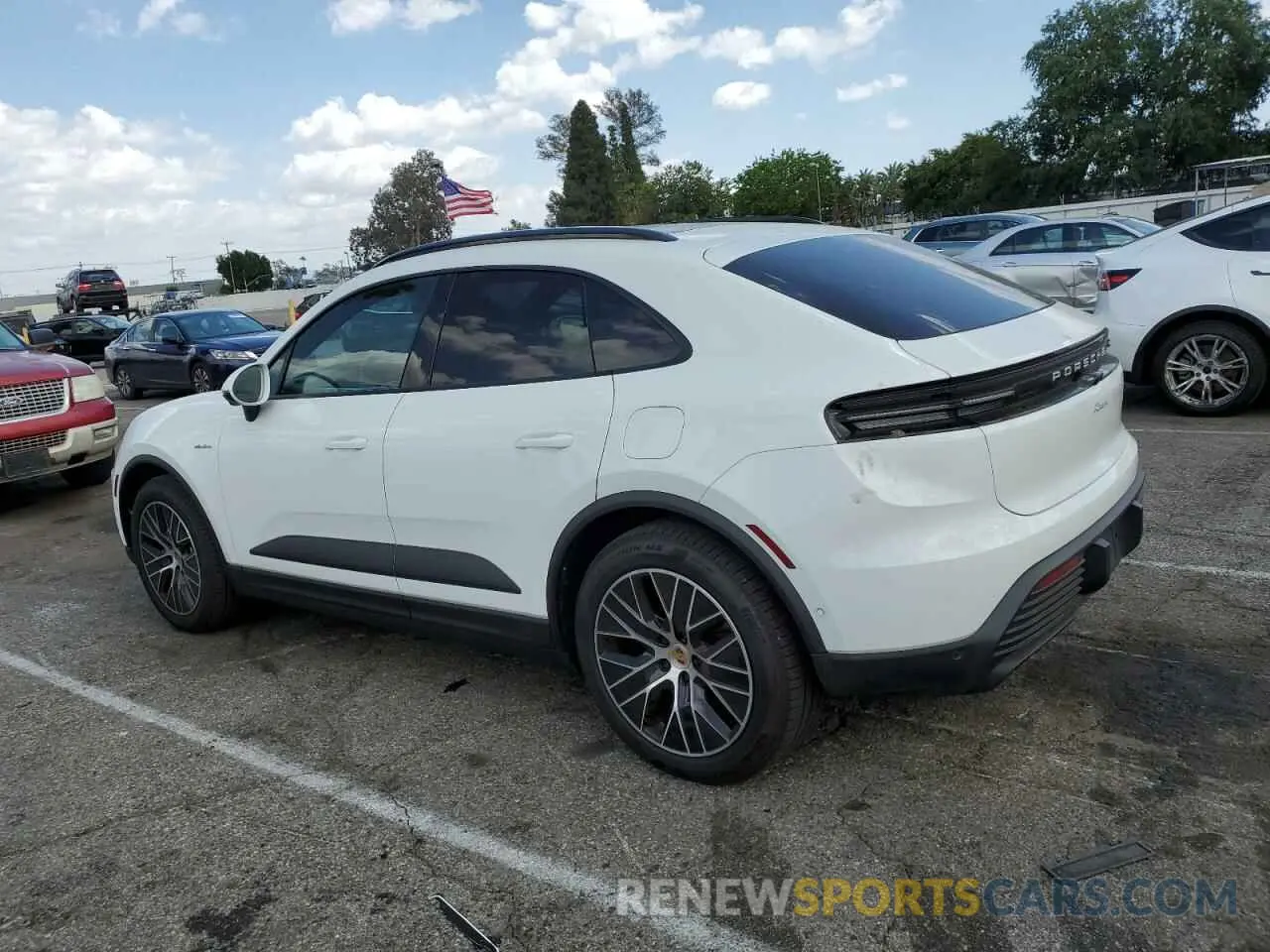 2 fotografías del automóvil dañado WP1AD2XA5SL075311 PORSCHE MACAN 2025