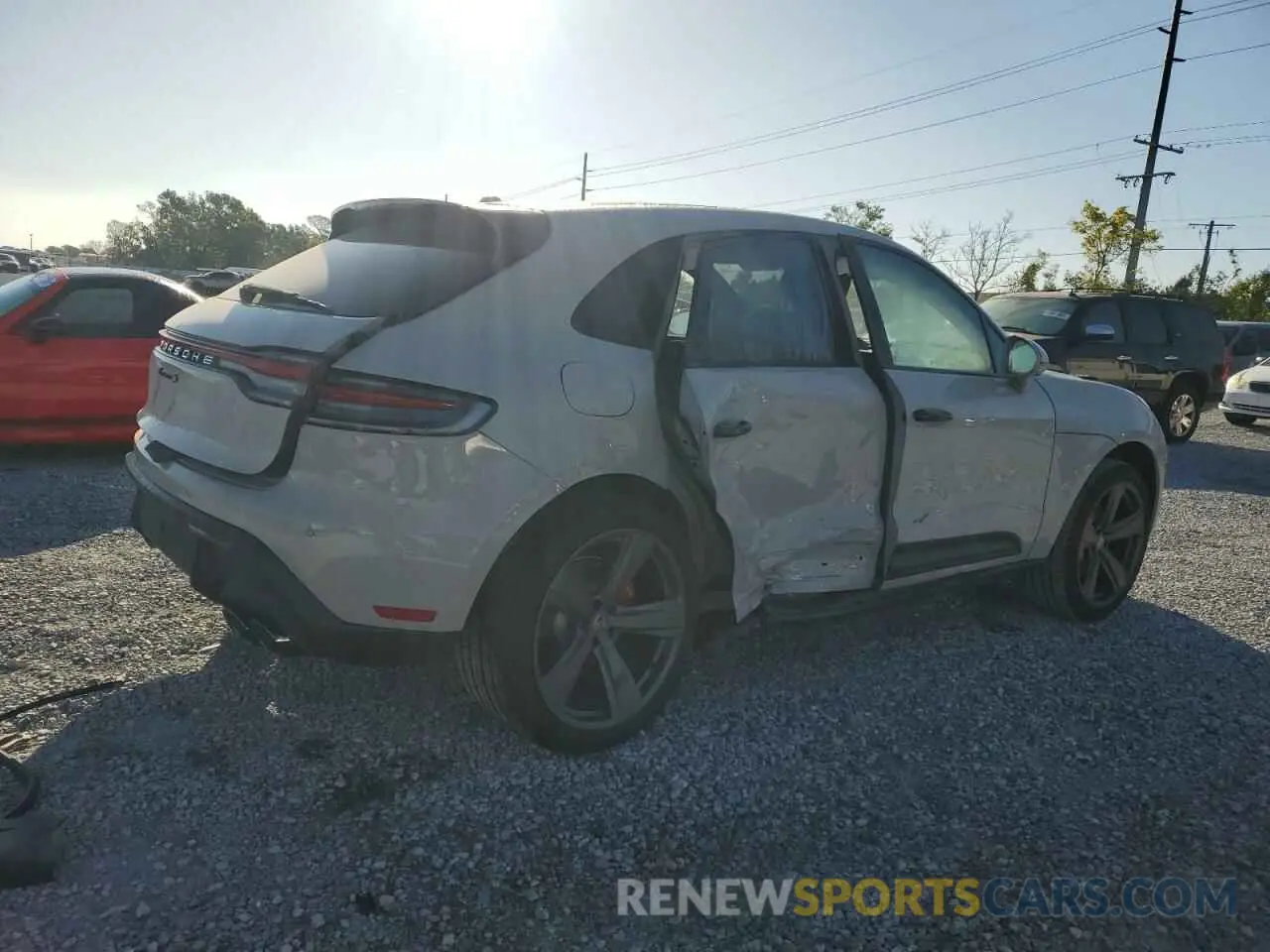 3 fotografías del automóvil dañado WP1AG2A5XSLB41700 PORSCHE MACAN 2025