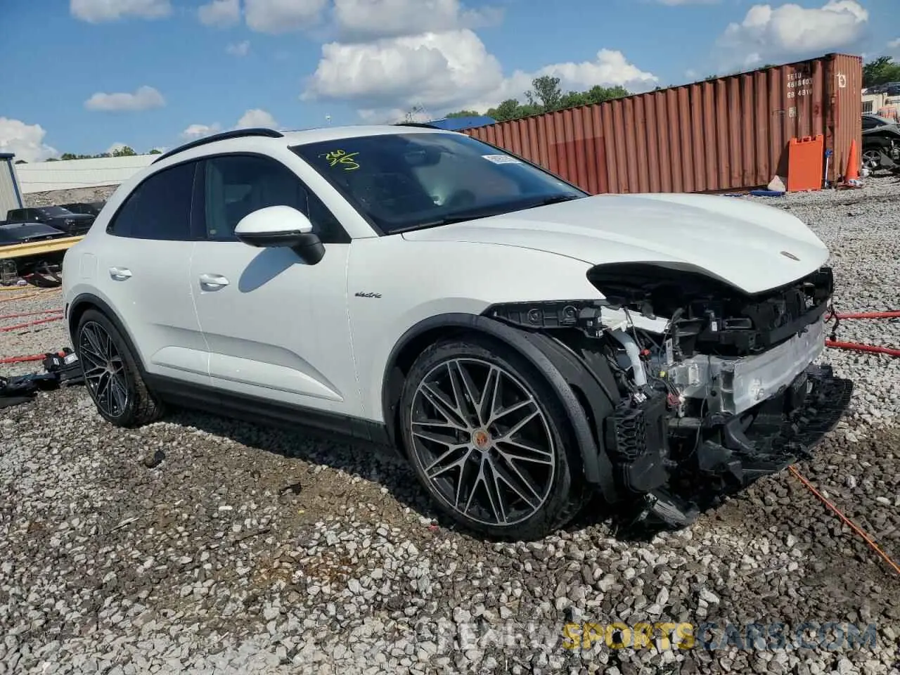4 fotografías del automóvil dañado WP1AA2XA1RL002214 PORSCHE MACAN 4 2024