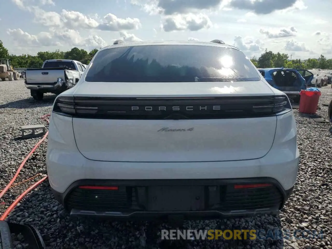 6 fotografías del automóvil dañado WP1AA2XA1RL002214 PORSCHE MACAN 4 2024
