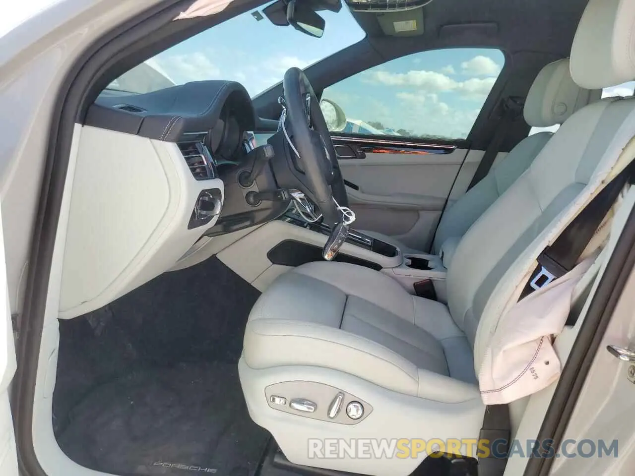 7 fotografías del automóvil dañado WP1AA2A50PLB01828 PORSCHE MACAN BASE 2023