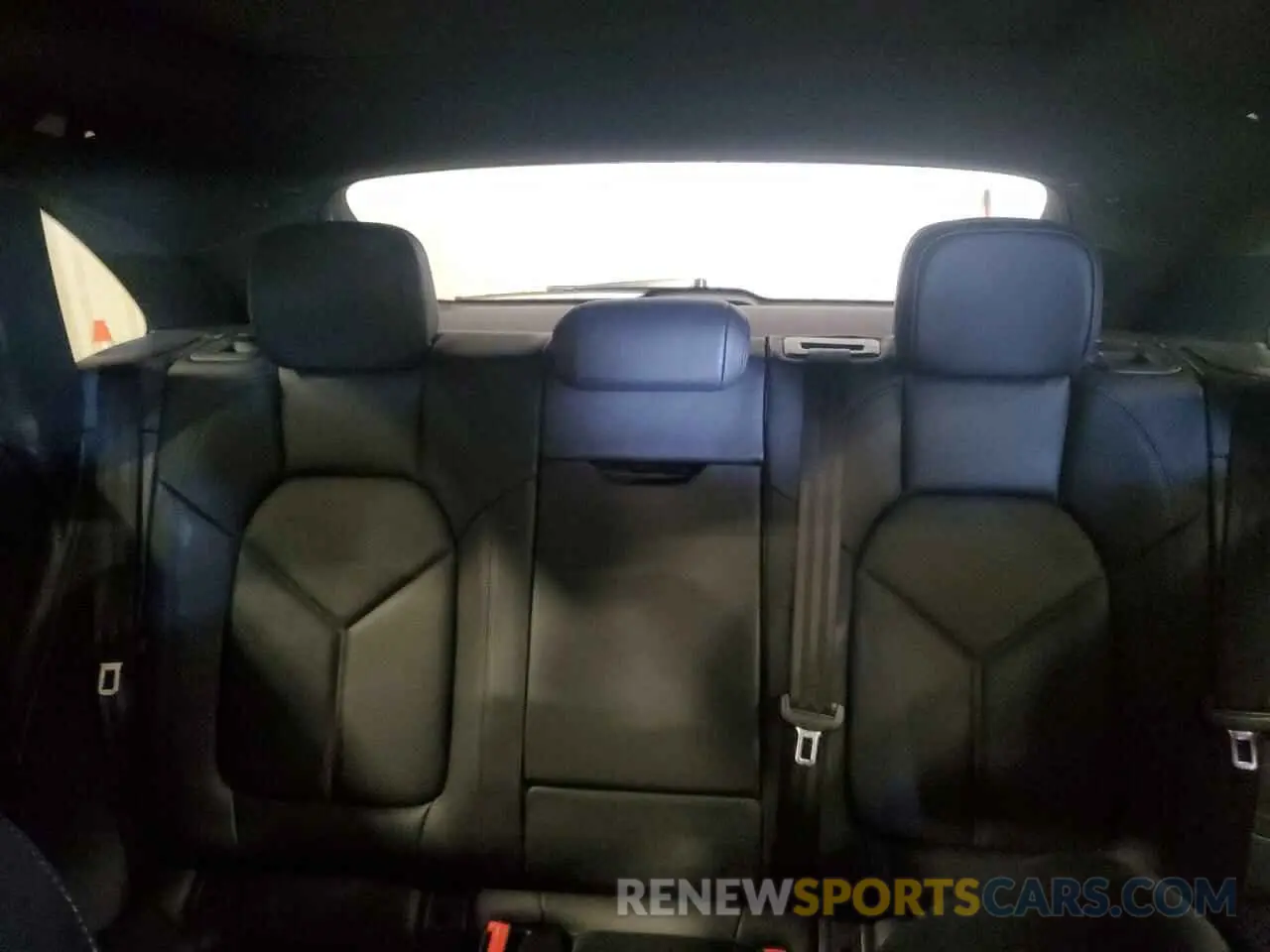10 fotografías del automóvil dañado WP1AA2A50PLB15759 PORSCHE MACAN BASE 2023