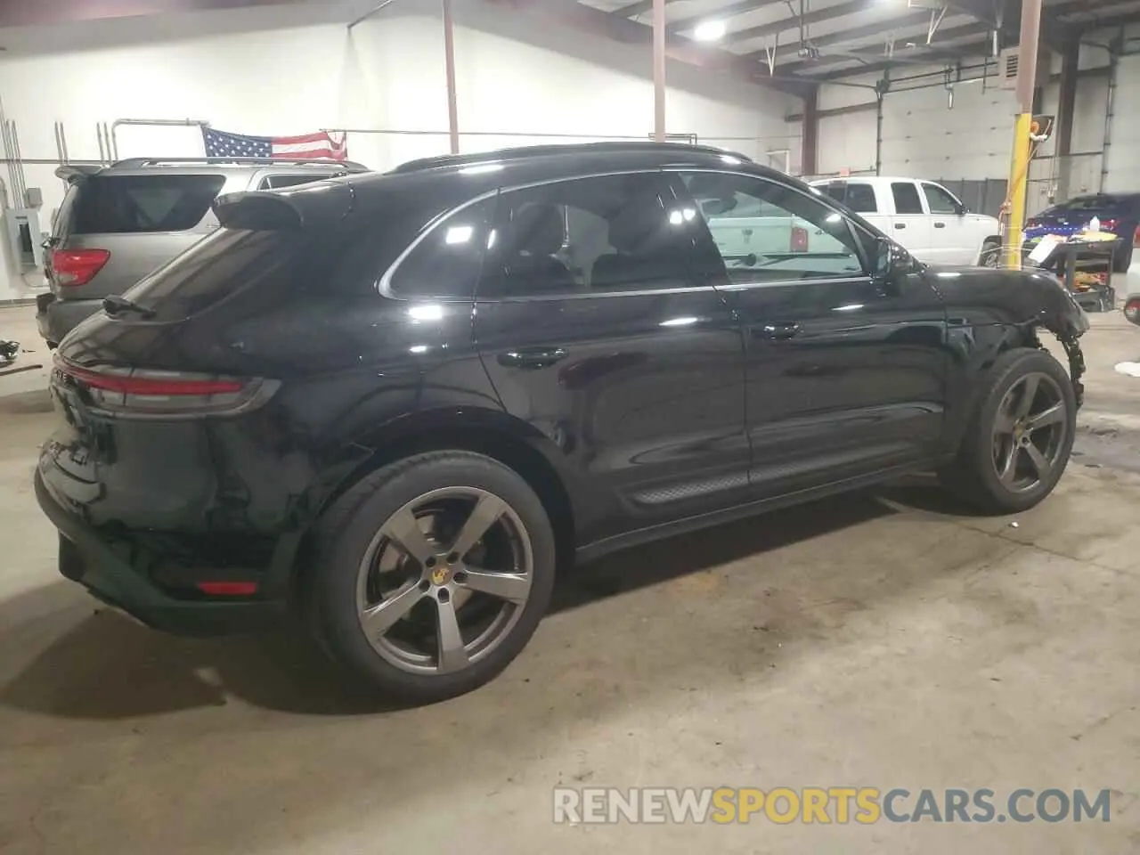 3 fotografías del automóvil dañado WP1AA2A50PLB15759 PORSCHE MACAN BASE 2023