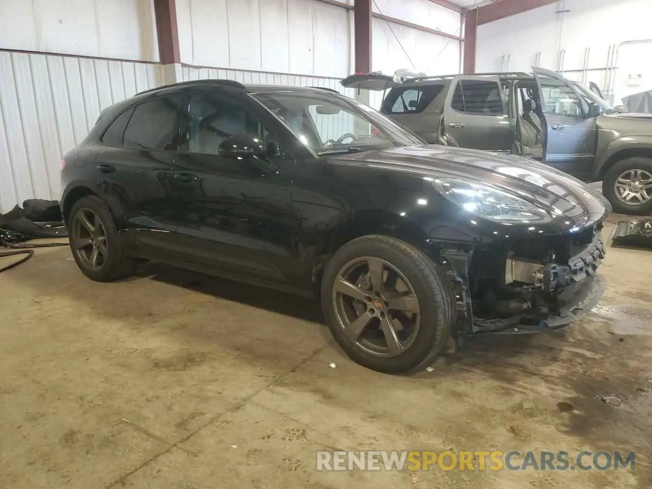 4 fotografías del automóvil dañado WP1AA2A50PLB15759 PORSCHE MACAN BASE 2023