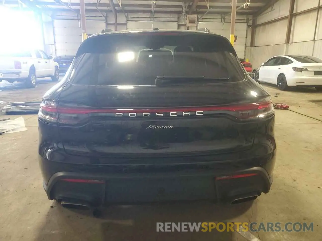 6 fotografías del automóvil dañado WP1AA2A50PLB15759 PORSCHE MACAN BASE 2023