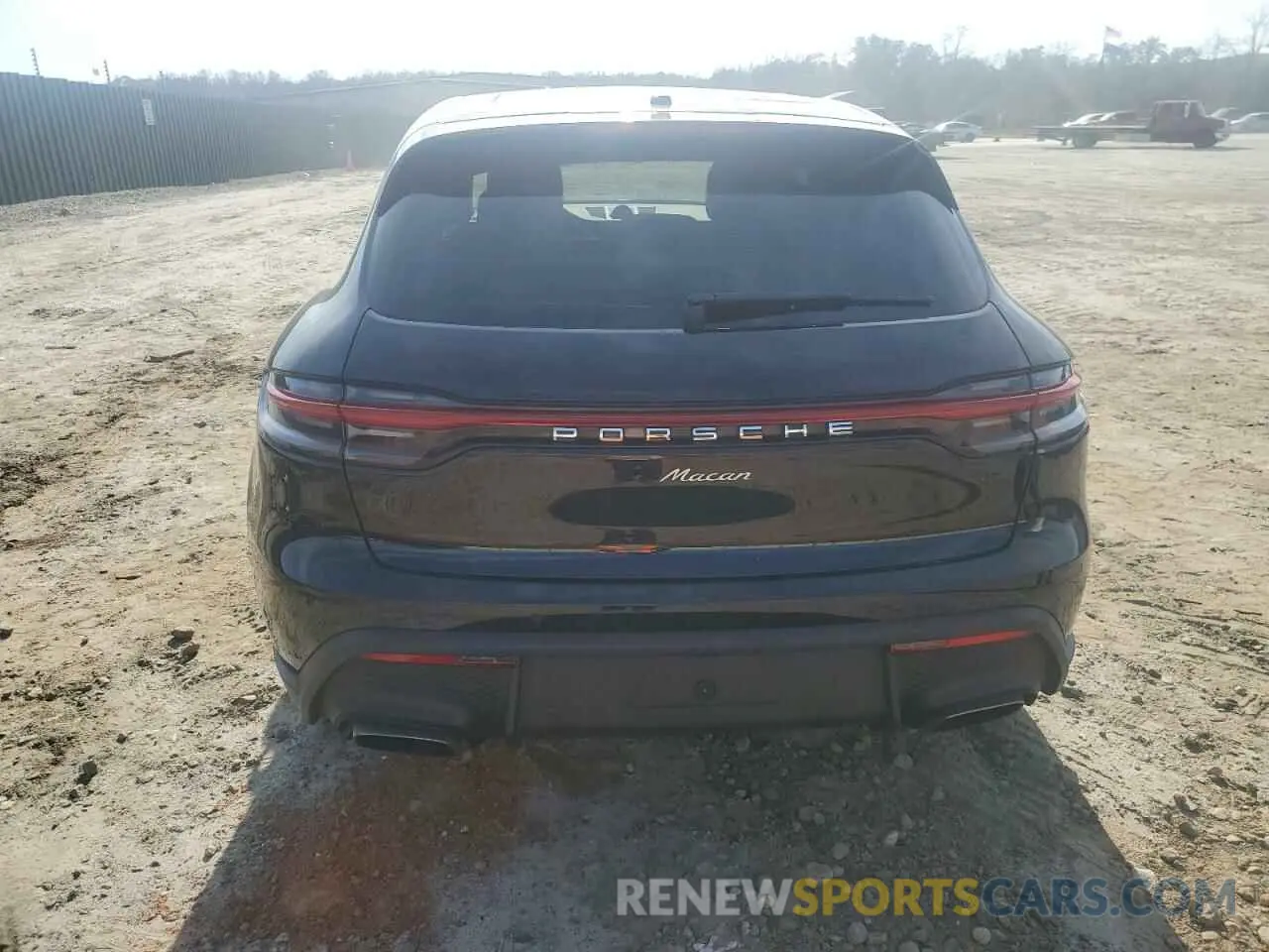 6 fotografías del automóvil dañado WP1AA2A51PLB15088 PORSCHE MACAN BASE 2023