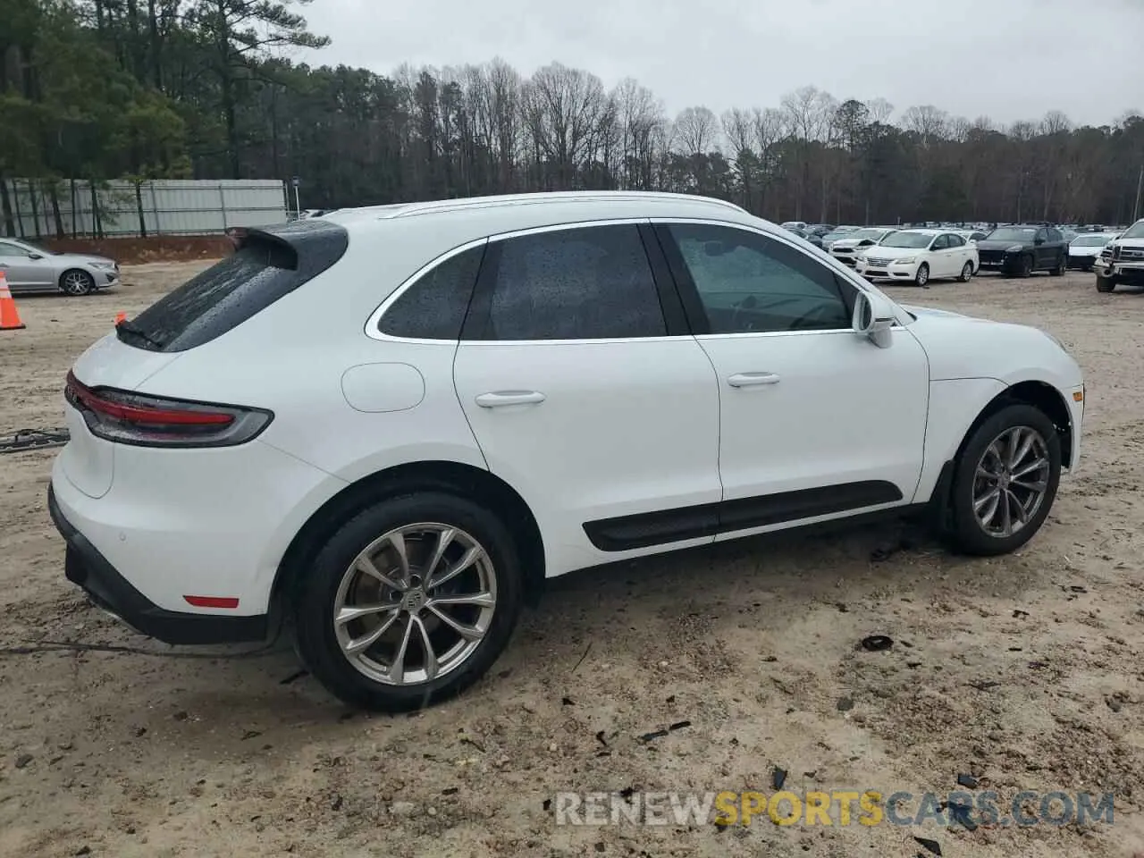 3 fotografías del automóvil dañado WP1AA2A51PLB17326 PORSCHE MACAN BASE 2023