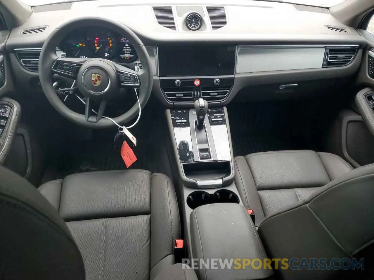 8 fotografías del automóvil dañado WP1AA2A51PLB17326 PORSCHE MACAN BASE 2023
