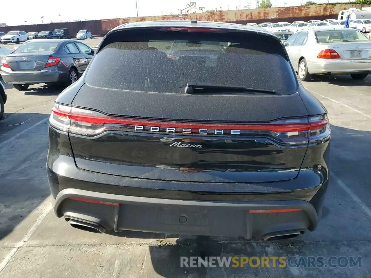 6 fotografías del automóvil dañado WP1AA2A51PLB21313 PORSCHE MACAN BASE 2023