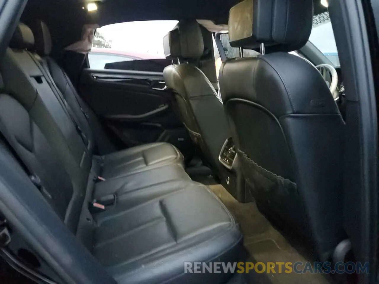 11 fotografías del automóvil dañado WP1AA2A53PLB19840 PORSCHE MACAN BASE 2023